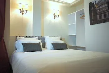 Louvre Opera Private Chicsuites