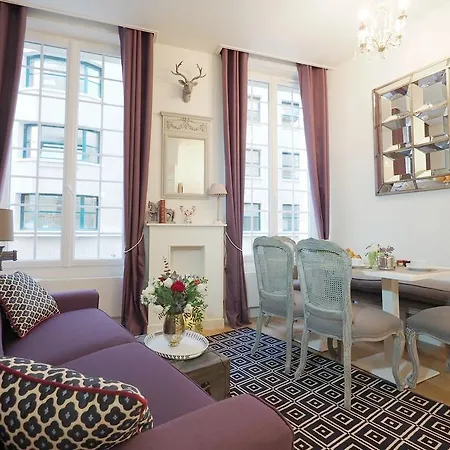 Appartement Louvre Opera Private Chicsuites Parijs
