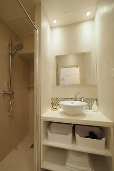 Louvre Opera Private Chicsuites * Parijs
