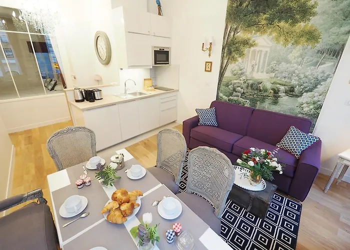 Louvre Opera Private Paris