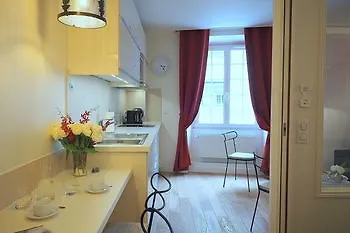 Louvre Opera Private *