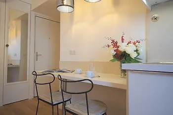 Louvre Opera Private * Париж